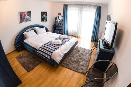 Double Room,1057041142:JPEG