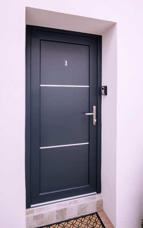 Apartament cu vedere la grădină