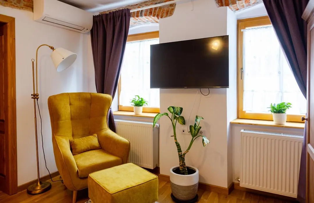 Stone Way Apartment-1