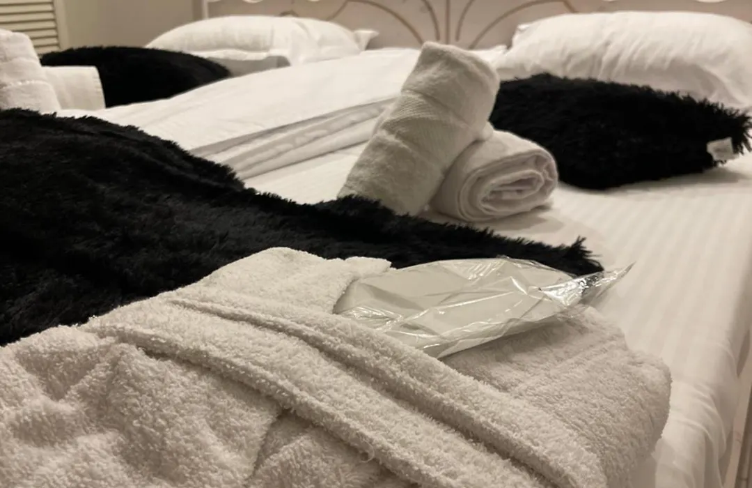 Luxury Ultra Central-1