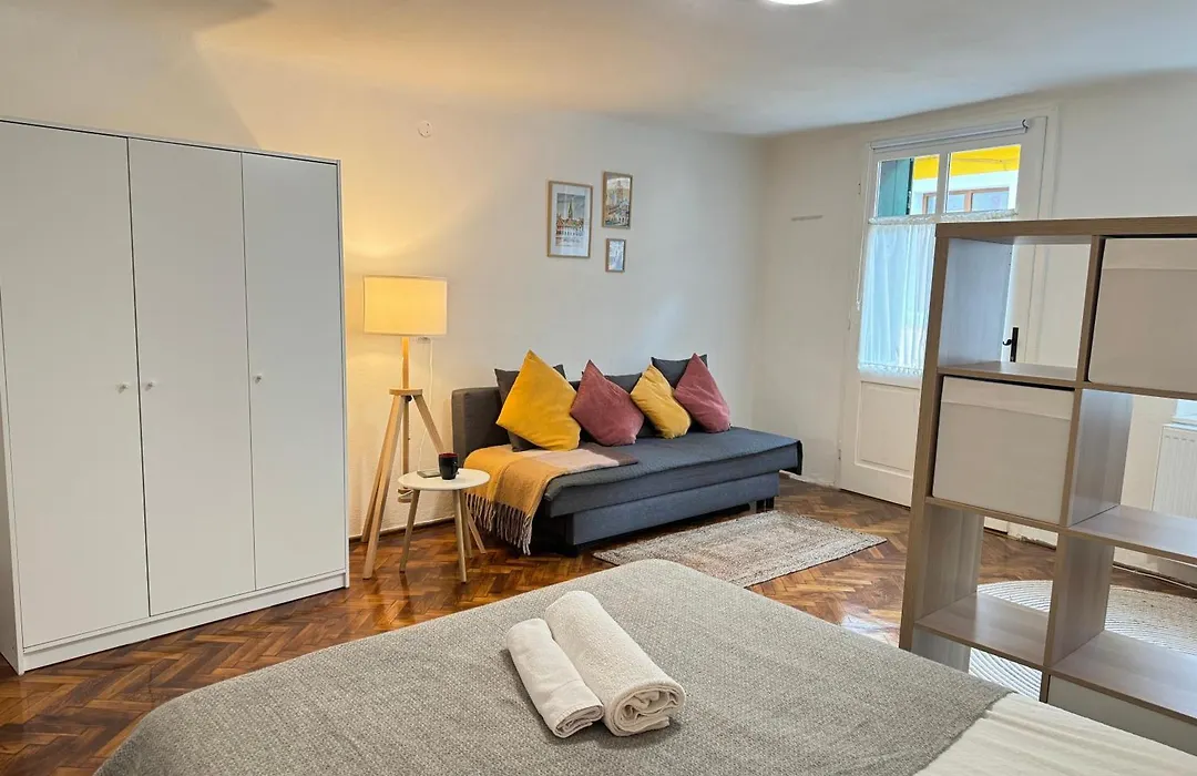 Charming Studio Ideal For Getaways Or Workations In Sibiu'S Medieval City Center-1
