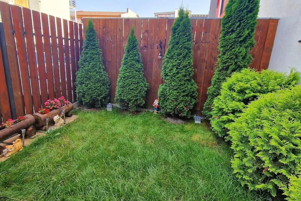 Flh - Garden Grill Escape-1