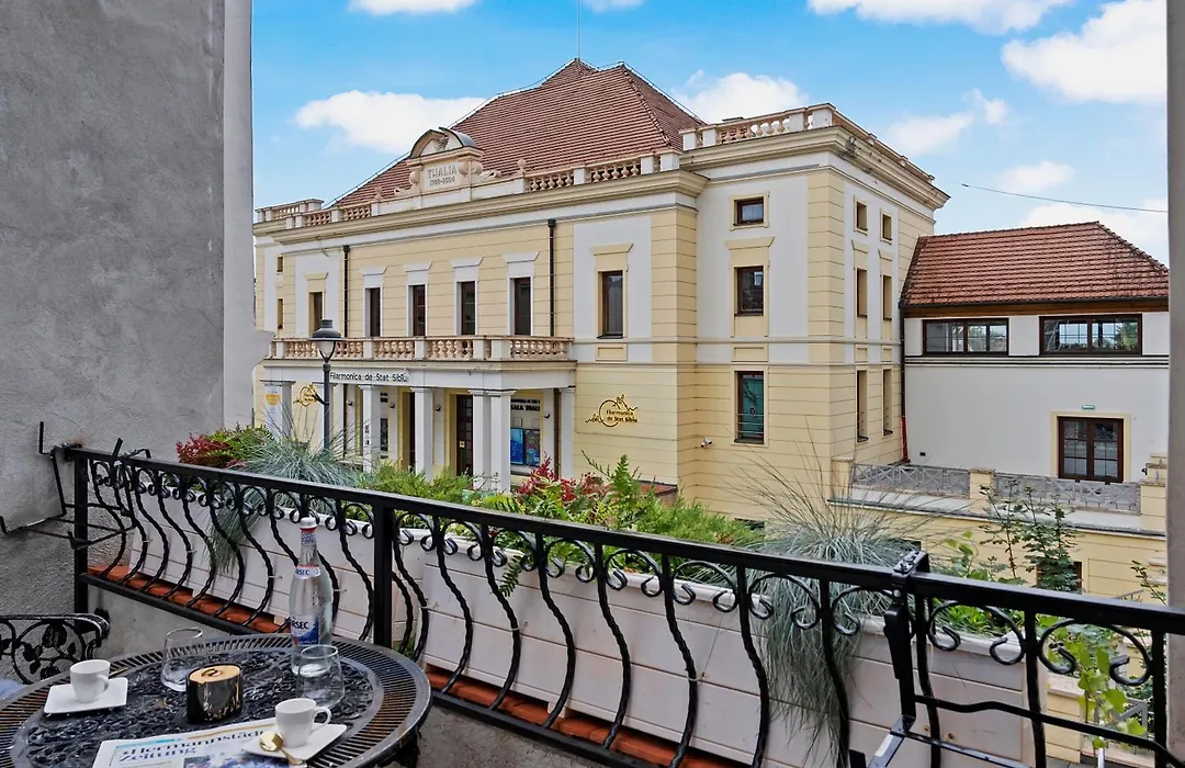 Gela'S Terrace-1