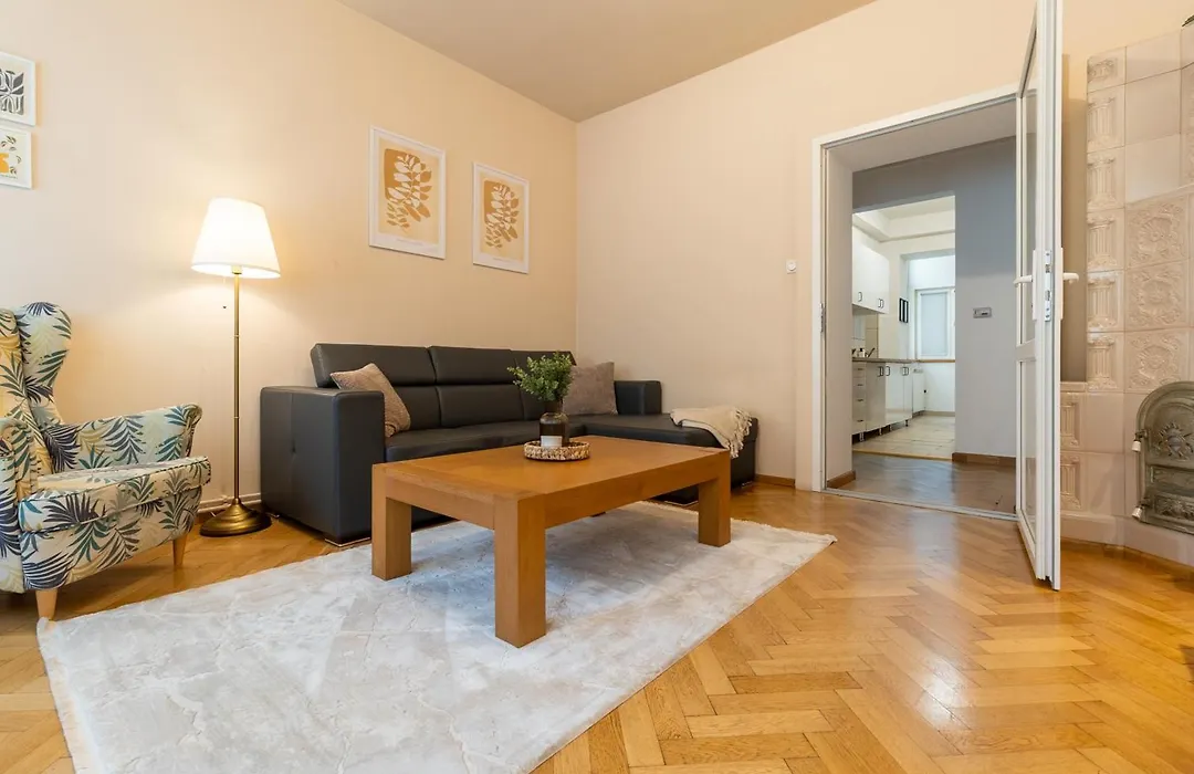 Schiller Apartment - Old Town-1