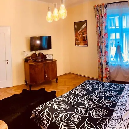 Cinematheque Ultracentral Apartment-2