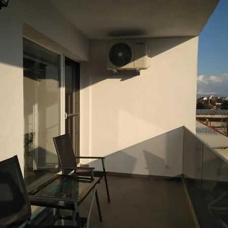 Azzurro Apartment-2