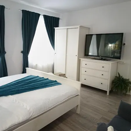 Old Town Cozy Nest-2