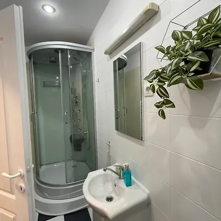 Gizell Apartment 2-3