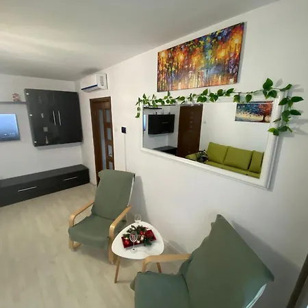 Hellen Apartment-3