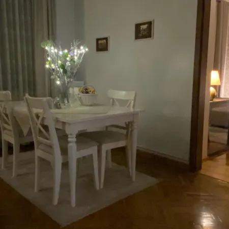 Old Town Apartment Ana-3