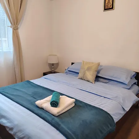 Marian House-2