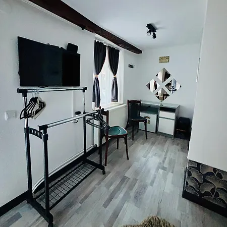 Cozy Room Old Town Sibiu-Sac Voyage Ocnei-2