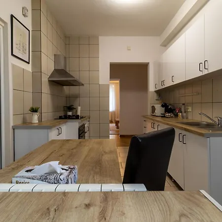 Schiller Apartment - Old Town-3
