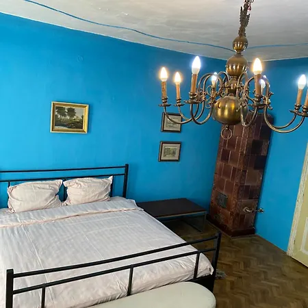 Cozy Nest Sibiu - un loc romantic in orasul vechi-3