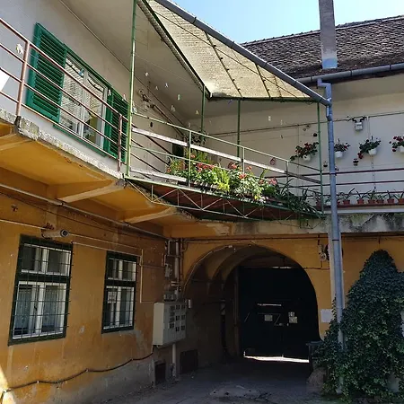 Luk Old Town Apartment-2