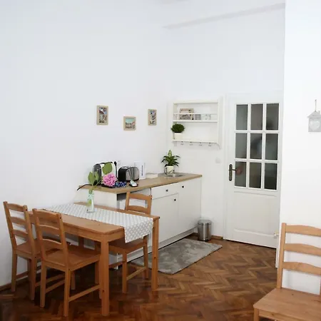 Schick Apartment-2