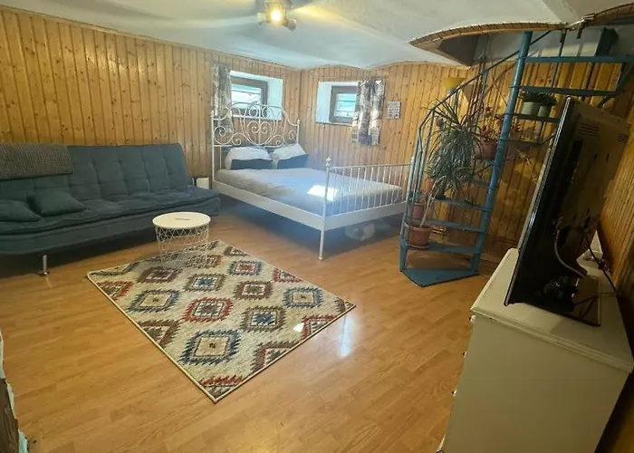 Hilltop Retro Home Sibiu