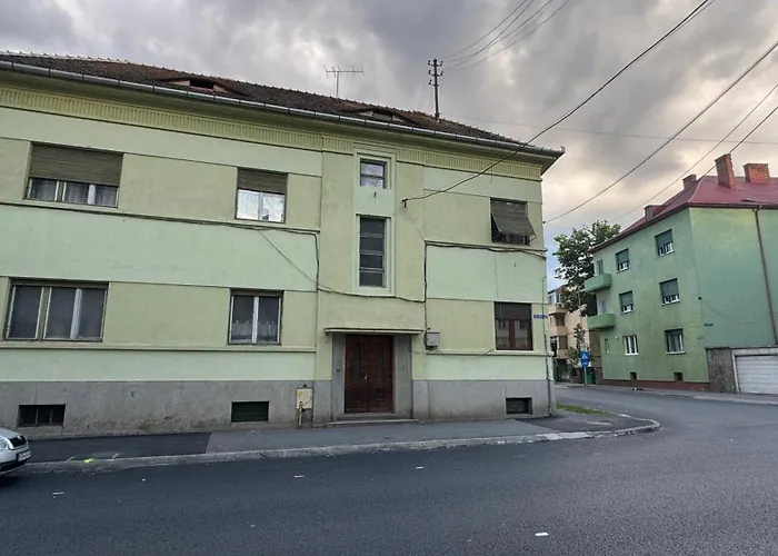 Hilltop Retro Home Sibiu