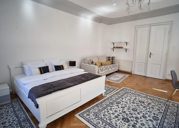Crown Jewels Centre Sibiu Apartment