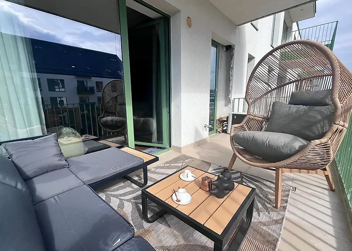 Flh La Vie En Rose Gold - Balcony, Free Parking, Bathtub, King Bed & Ac Apartment Sibiu