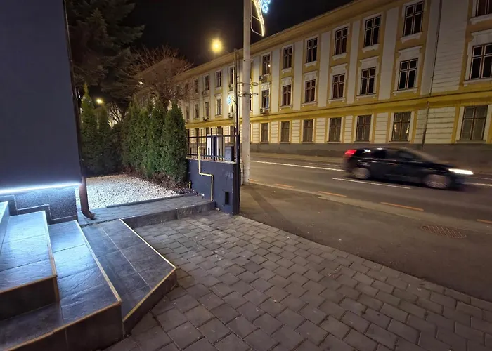 Luxor - Jacuzzi Apartments Sibiu