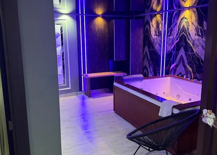 Vila Hanea&SPA piscina exterioara incalzita ,sauna si jacuzzi privat fiecare ap, cel cu 2 dorm are jacuzzi separat Sibiu