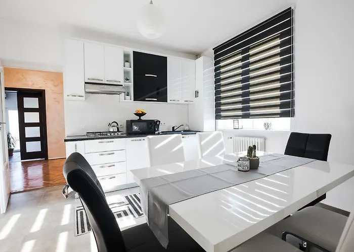 White Spacious Apartment Sibiu